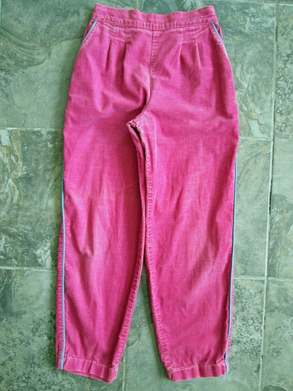 Vintage Levi's Pants +/- 26x25 Ankle Pink Corduroy Cotton Tapered Leg Full Mom